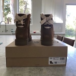 NEW UGG W Dae sunshine perf in brown